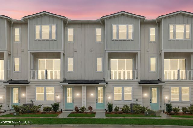 18 BEACH Way N, Jacksonville Beach, FL 32250