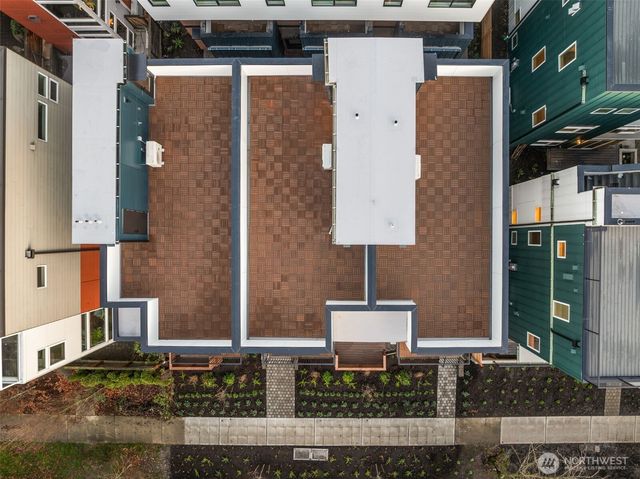 916 C 15th Avenue, Seattle, WA 98122