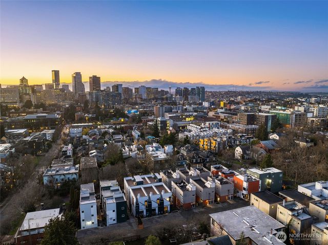 916 C 15th Avenue, Seattle, WA 98122