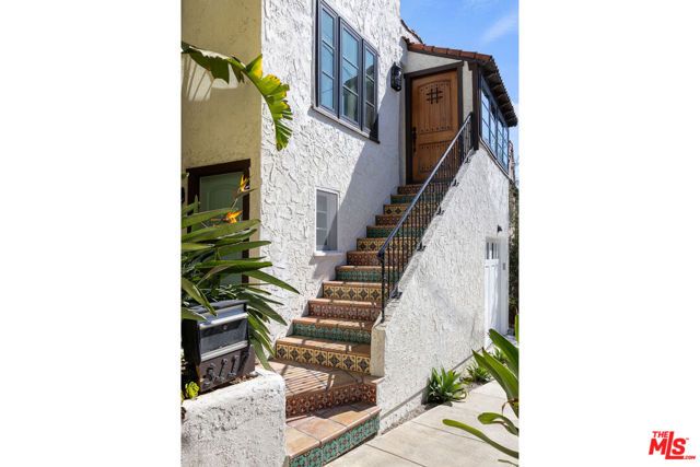 3117 Berkeley Avenue, Los Angeles, CA 90026