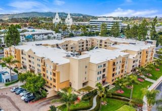 8889 Caminito Plaza Centro 7225, San Diego, CA 92122