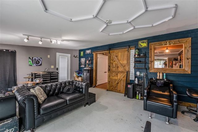 1035 Shady Lane, Westlake, LA 70669