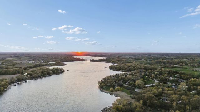 5125 Fern Drive, Loretto, MN 55357