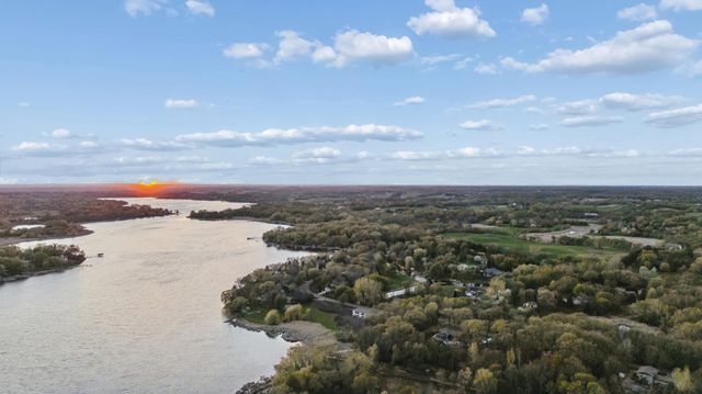 5125 Fern Drive, Loretto, MN 55357