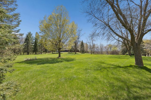 5125 Fern Drive, Loretto, MN 55357