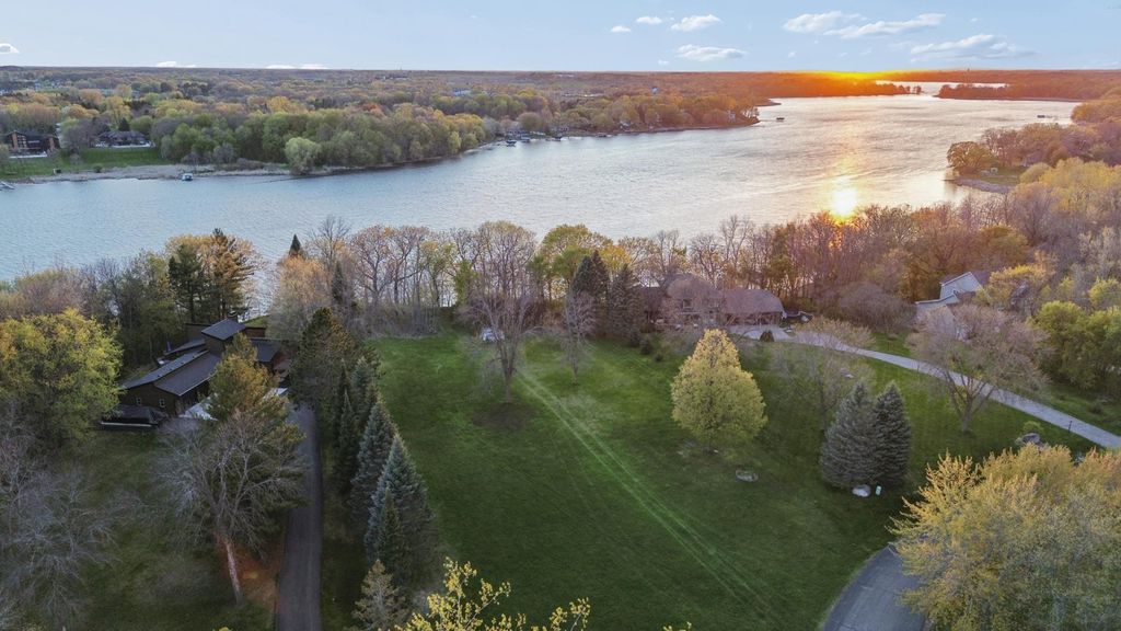 5125 Fern Drive, Loretto, MN 55357