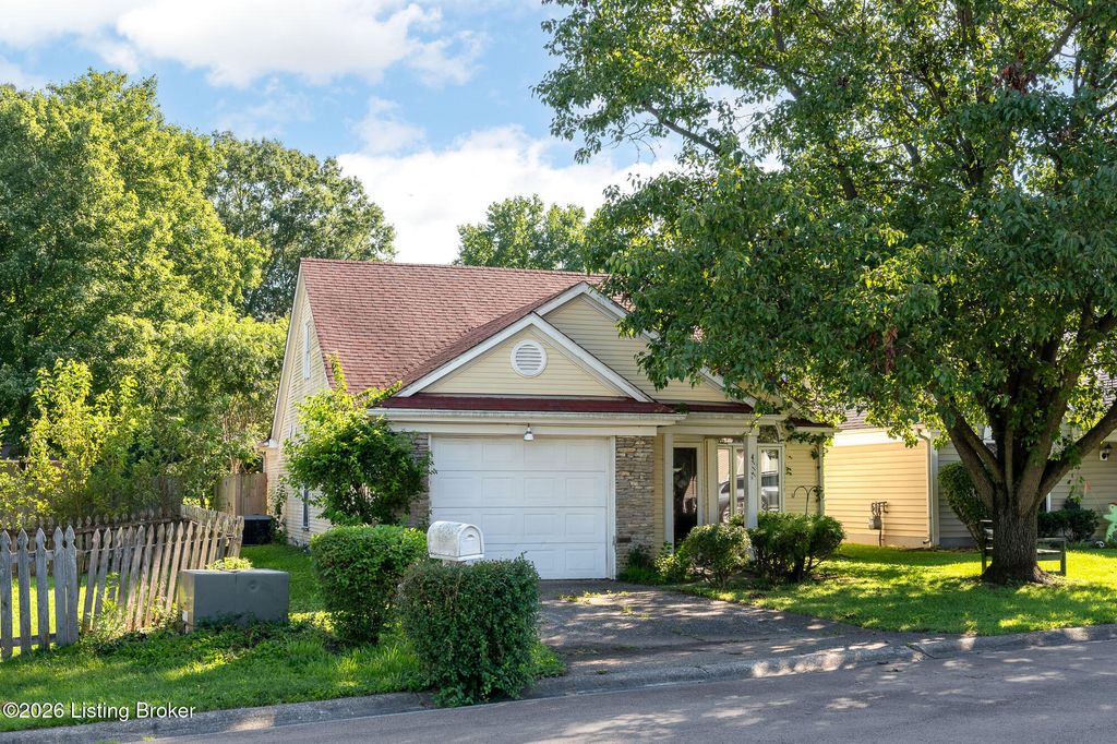 4117 Bay Pointe Dr, Louisville, KY 40241
