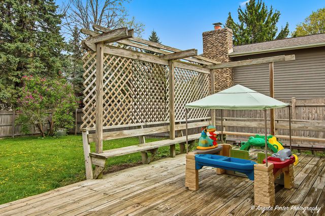 213 Windridge Drive, Mchenry, IL 60050