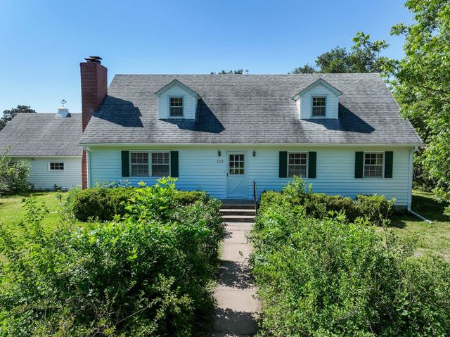 1305 W Park Ave, El Dorado, KS 67042