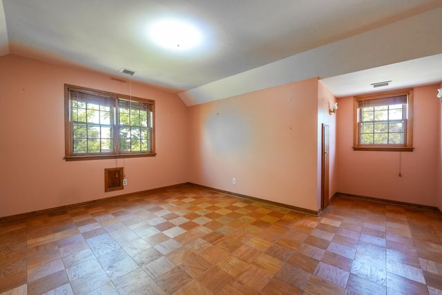 1305 W Park Ave, El Dorado, KS 67042