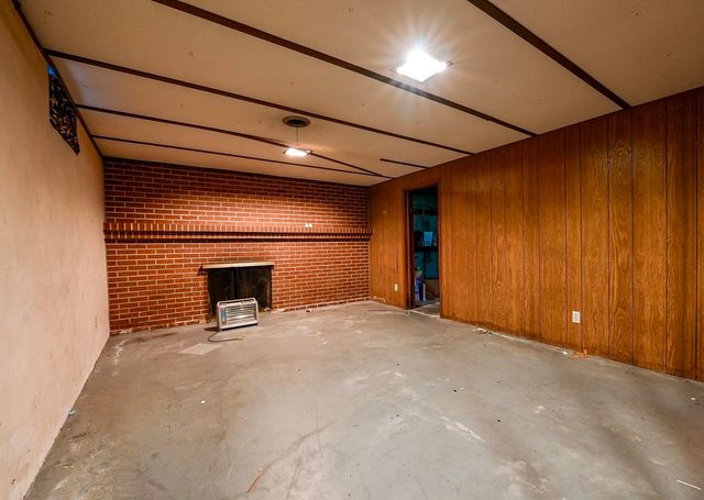 1305 W Park Ave, El Dorado, KS 67042