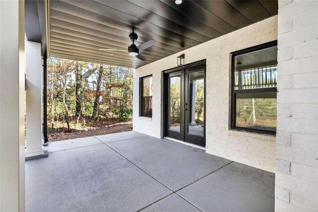 450 Birkdale Drive, Fayetteville, GA 30215