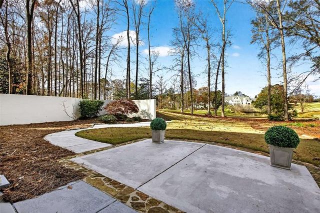 450 Birkdale Drive, Fayetteville, GA 30215