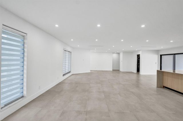 4920 Sarazen Drive, Hollywood, FL 33021