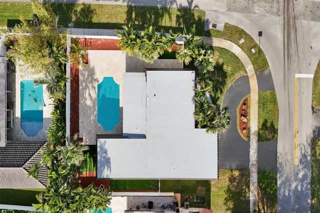 4920 Sarazen Drive, Hollywood, FL 33021