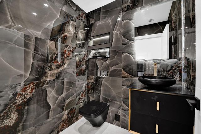 4920 Sarazen Drive, Hollywood, FL 33021