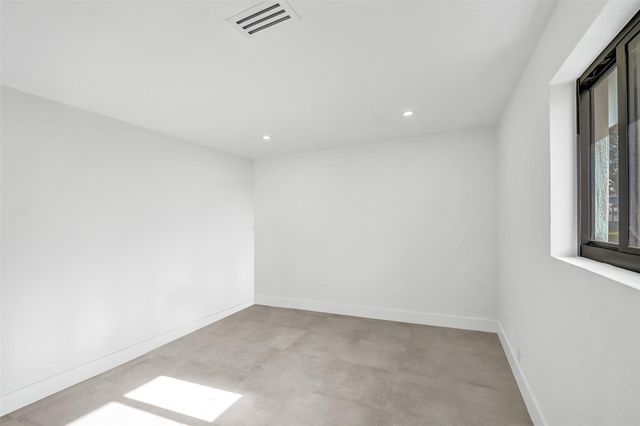 4920 Sarazen Drive, Hollywood, FL 33021