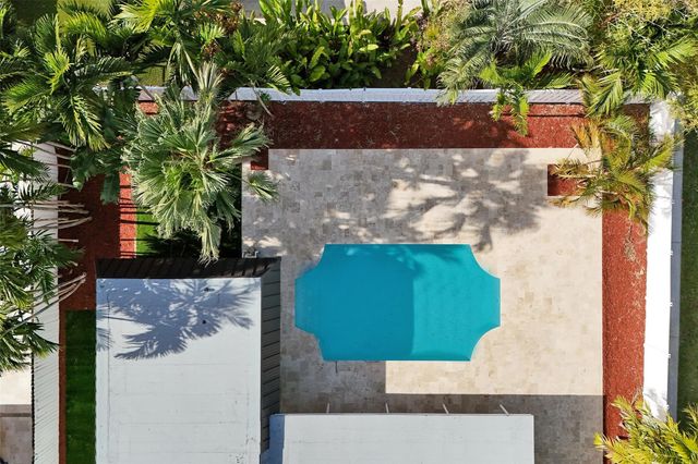 4920 Sarazen Drive, Hollywood, FL 33021