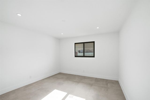 4920 Sarazen Drive, Hollywood, FL 33021