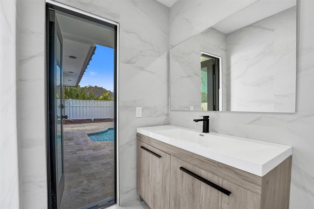 4920 Sarazen Drive, Hollywood, FL 33021