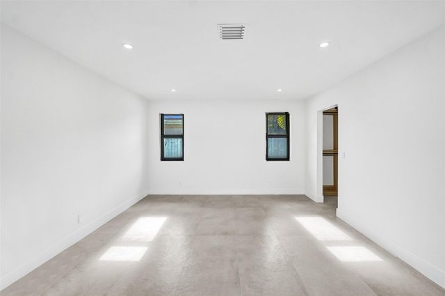 4920 Sarazen Drive, Hollywood, FL 33021