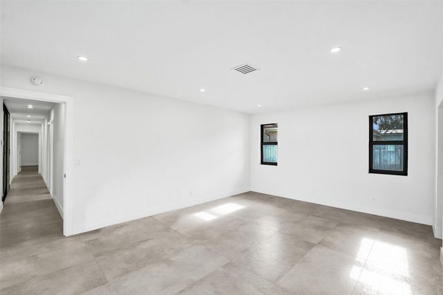 4920 Sarazen Drive, Hollywood, FL 33021