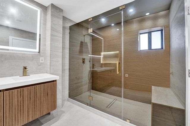 4920 Sarazen Drive, Hollywood, FL 33021