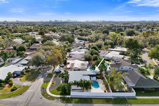 4920 Sarazen Drive, Hollywood, FL 33021