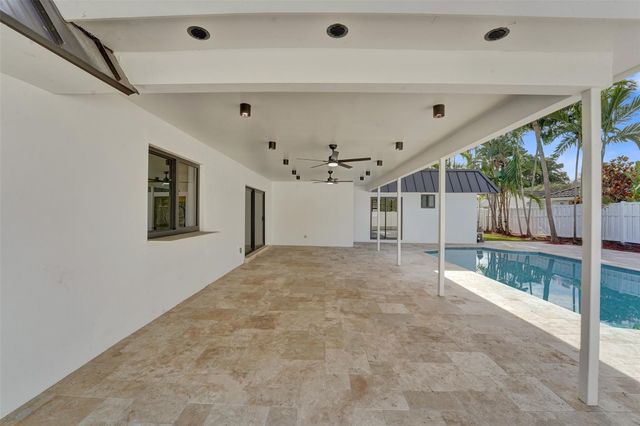 4920 Sarazen Drive, Hollywood, FL 33021