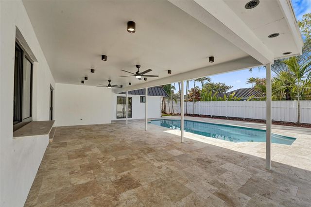 4920 Sarazen Drive, Hollywood, FL 33021