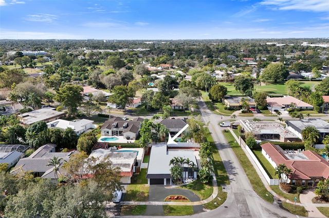 4920 Sarazen Drive, Hollywood, FL 33021