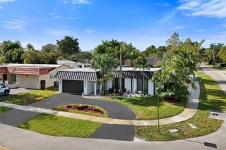 4920 Sarazen Drive, Hollywood, FL 33021