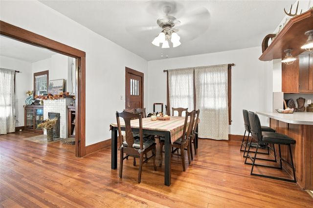 304 E McFarland Street, Grandview, TX 76050