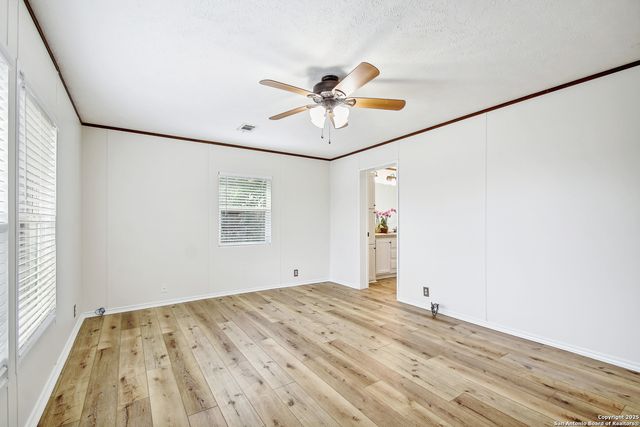 525 Gatewood Cir, New Braunfels, TX 78130