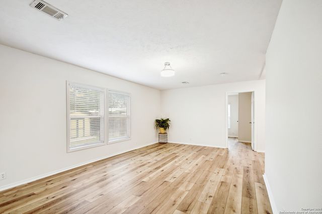 525 Gatewood Cir, New Braunfels, TX 78130