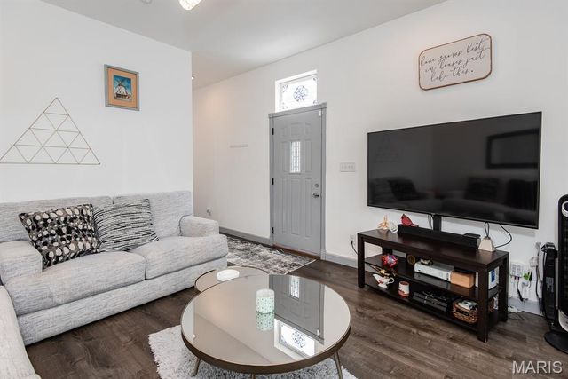 4157 Osceola Street, St Louis, MO 63116