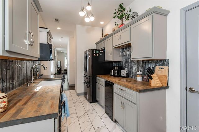 4157 Osceola Street, St Louis, MO 63116