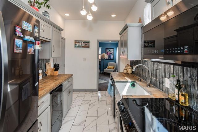 4157 Osceola Street, St Louis, MO 63116