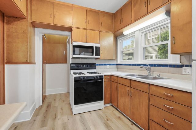 1608 Elm Street, Davenport, IA 52803
