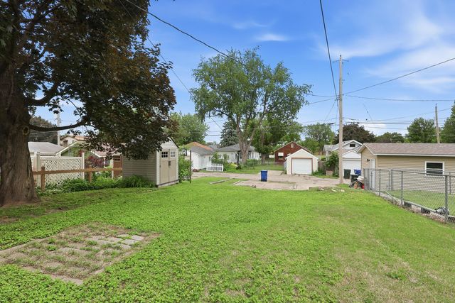1608 Elm Street, Davenport, IA 52803