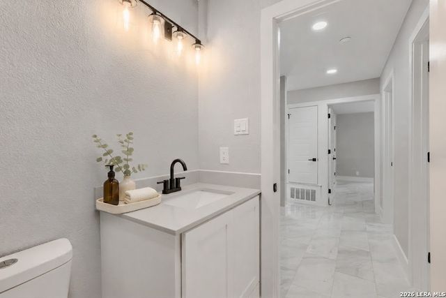 851 Walnut Park St, San Antonio, TX 78227