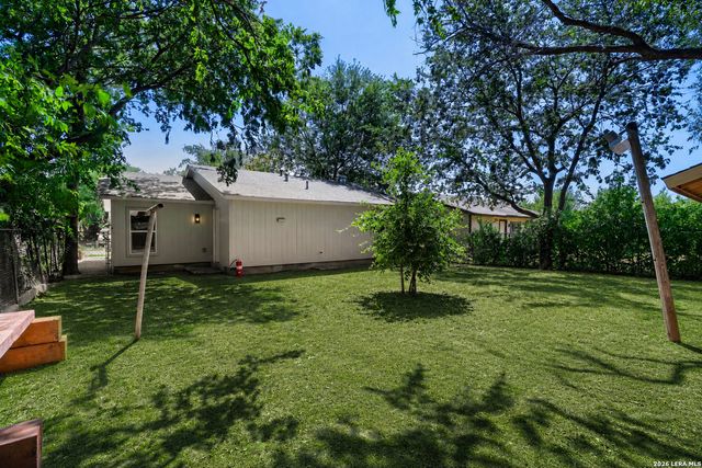 851 Walnut Park St, San Antonio, TX 78227