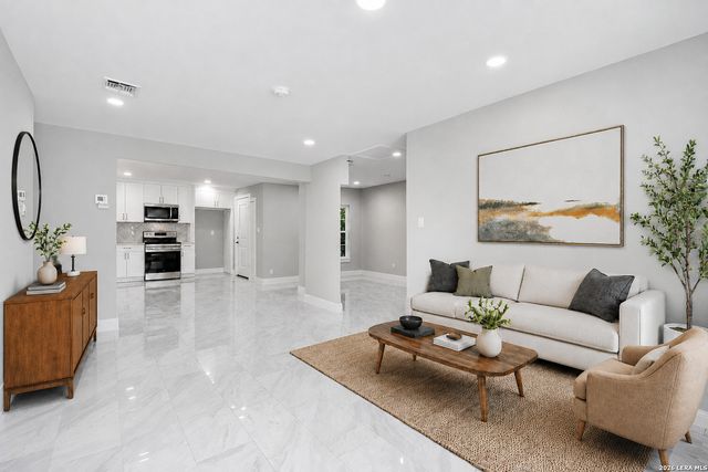 851 Walnut Park St, San Antonio, TX 78227