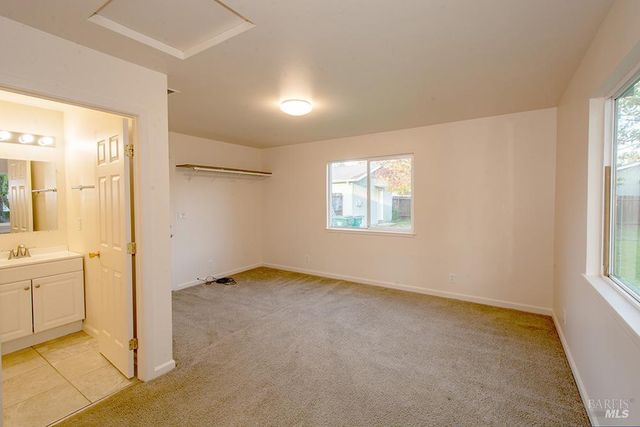 19191 Arnold Dr, Sonoma, CA 95476