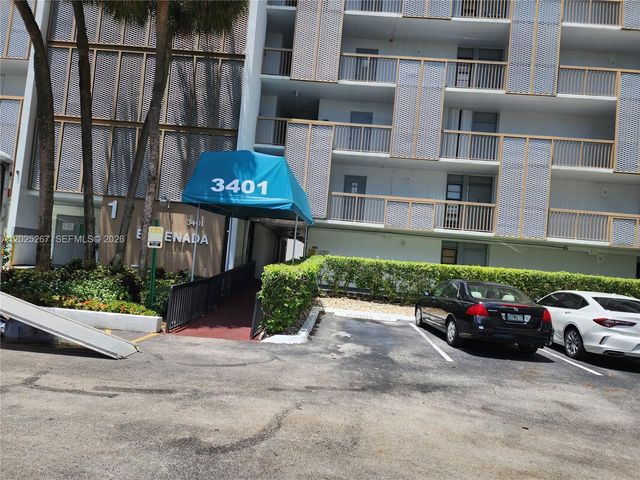 3401 N Country Club Dr 117, Aventura, FL 33180