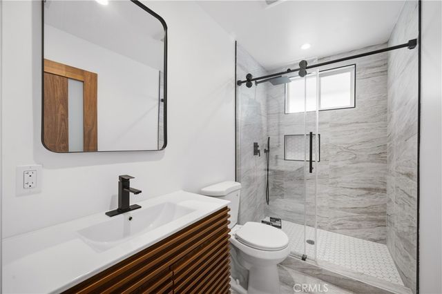 10051 Amestoy Avenue, Northridge, CA 91325