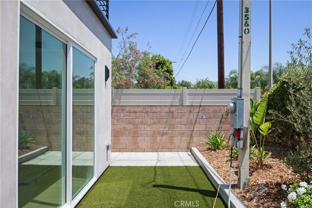 10051 Amestoy Avenue, Northridge, CA 91325
