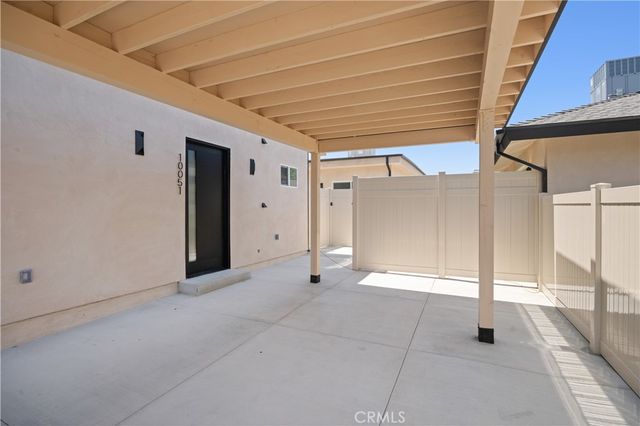 10051 Amestoy Avenue, Northridge, CA 91325