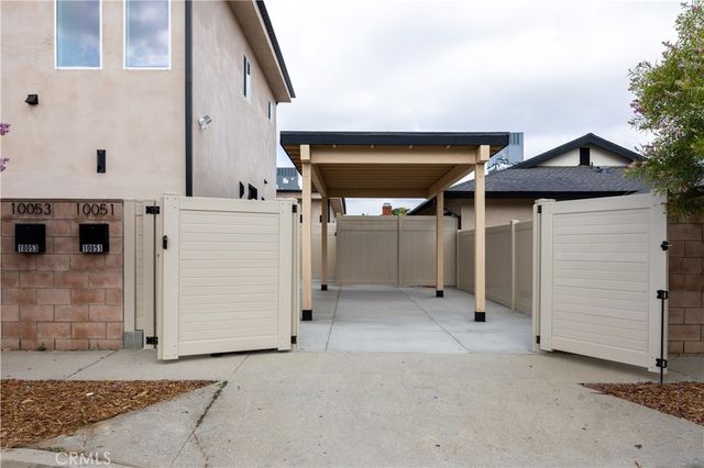 10051 Amestoy Avenue, Northridge, CA 91325