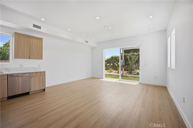 10051 Amestoy Avenue, Northridge, CA 91325